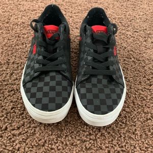 Boys vans size 6